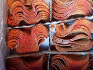 Лаваш со вкусом лука и сметаны: Ресторанные гренки с паприкой