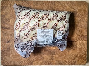 Сыр ГОРНЫЙ СЫРОВАР (Бочонок с паприкой): Сыр 1 кг ГОРНЫЙ СЫРОВАР (Паутинка с паприкой)